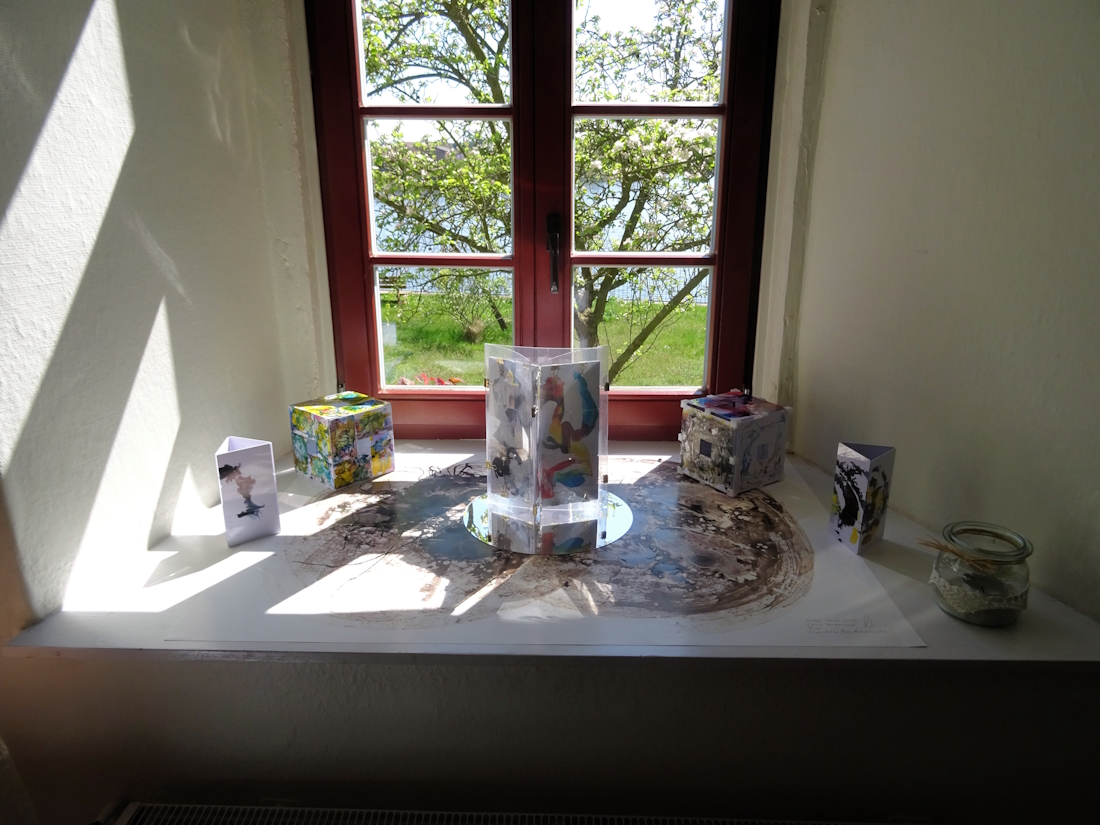 Foto Ausstellung Flechtingen 2025 Fenster im Pfarrhaus